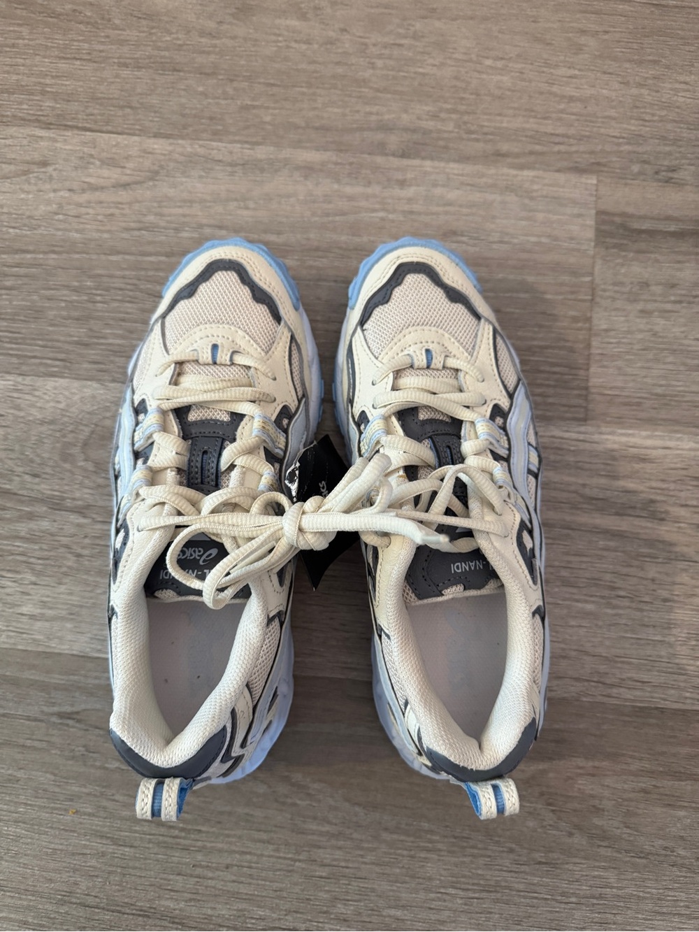 ASICS Women's Gel Nandi Sneakers in Light Blue and Cream - Picture 4 of 6